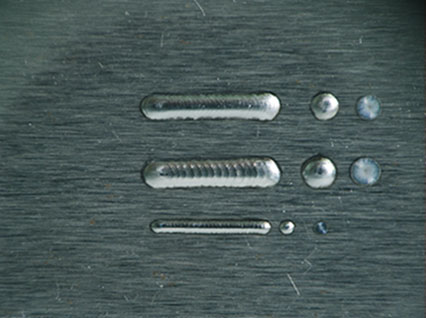 <a href='http://m.ehtx.net.cn/product/3.htm' class='text_a'>模具激光焊機(jī)</a>修復(fù)鏡面模具效果